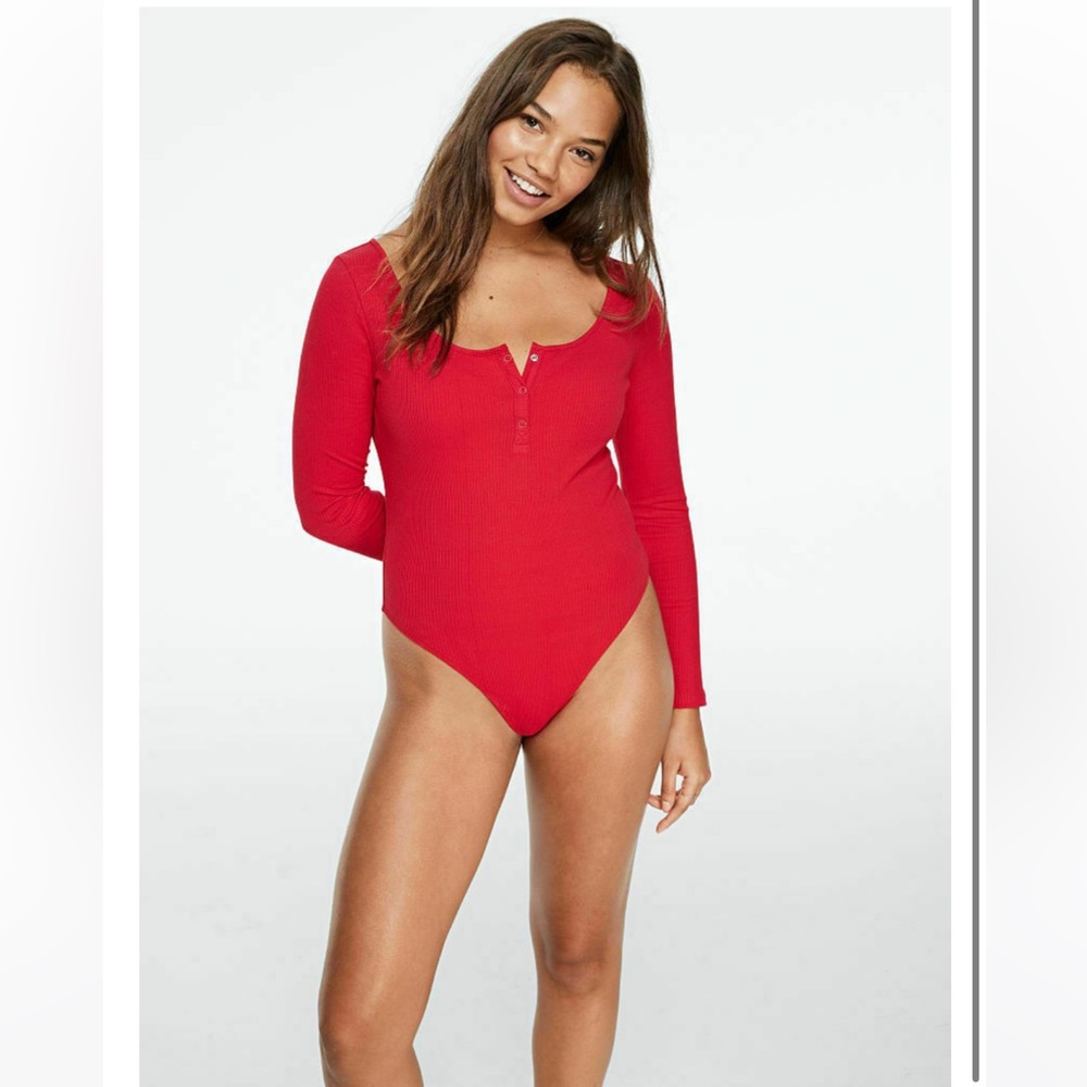 NWOT Victoria’s Secret PINK Ribbed Long Sleeve Bodysuit